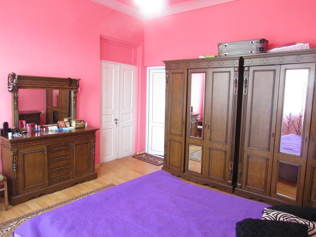 Joni Guest House Batumi Exterior photo